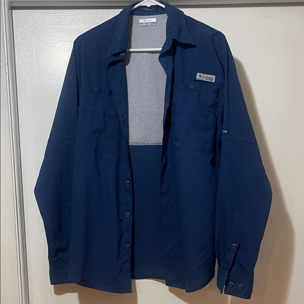 Columbia Men's Navy Shirt size small